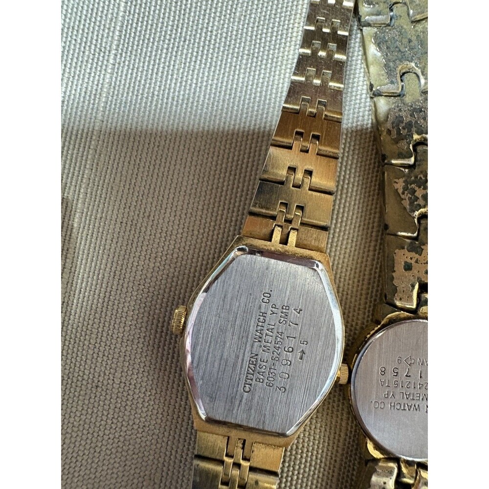 Lot of 8 Vintage and Modern Women's Watches - Seiko, Citizen, Versace, Hamilton - Picture 9 of 16